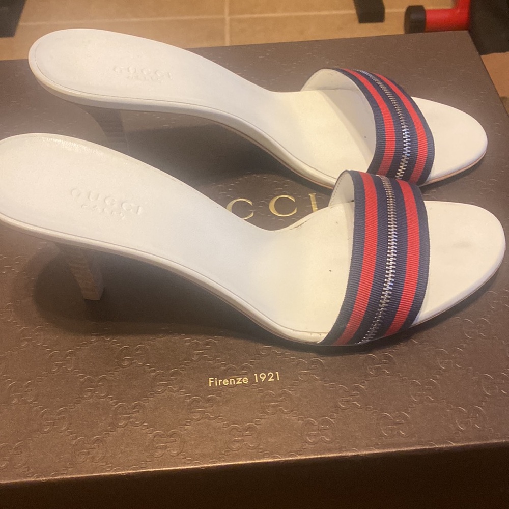 GUCCI,9 1/2 red and blue - Picture 2 of 5